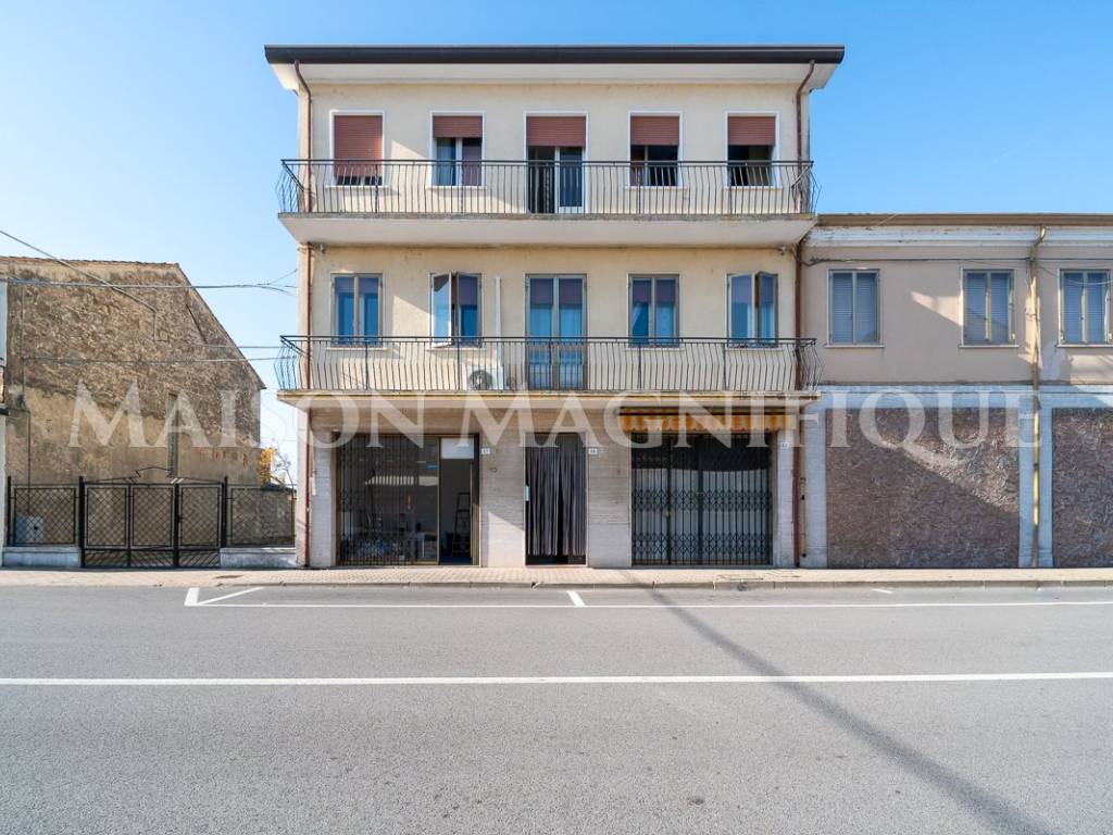 Casa indipendente a Codigoro in Piazza Vittorio Veneto 58 - Foto 2