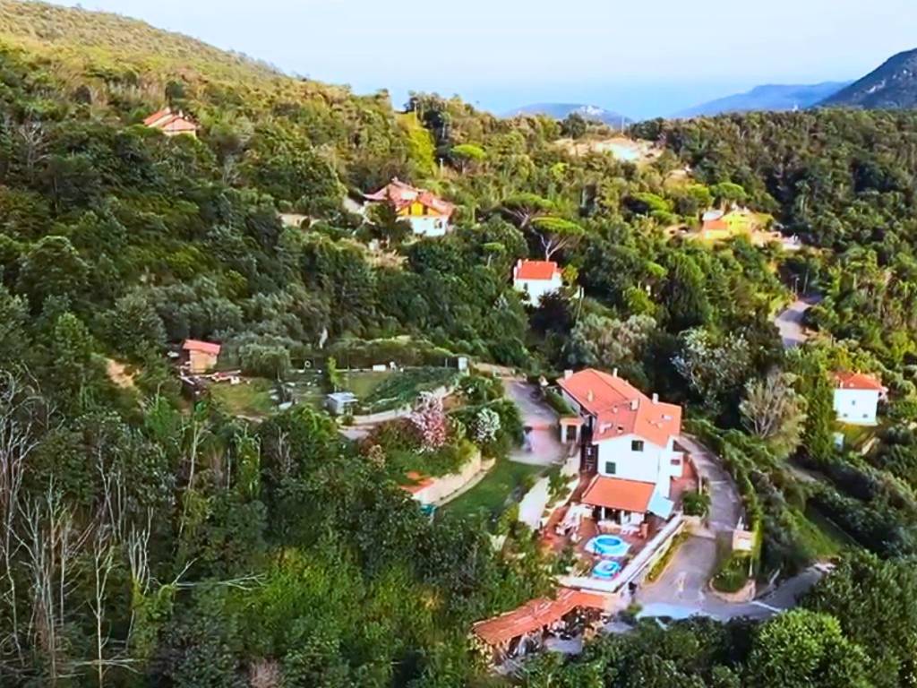 Villa a Vezzi portio in Via SAN GIORGIO, 2 - Foto 2