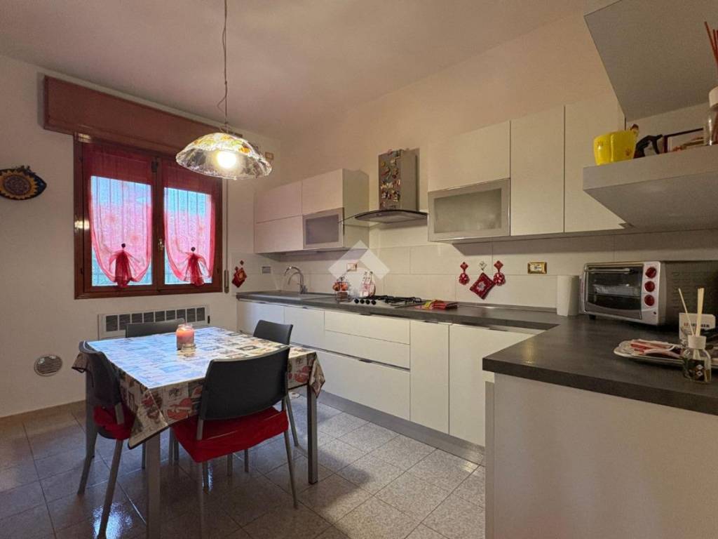 Villa a Molinella in Via P. Galiani, 11 - Foto 4