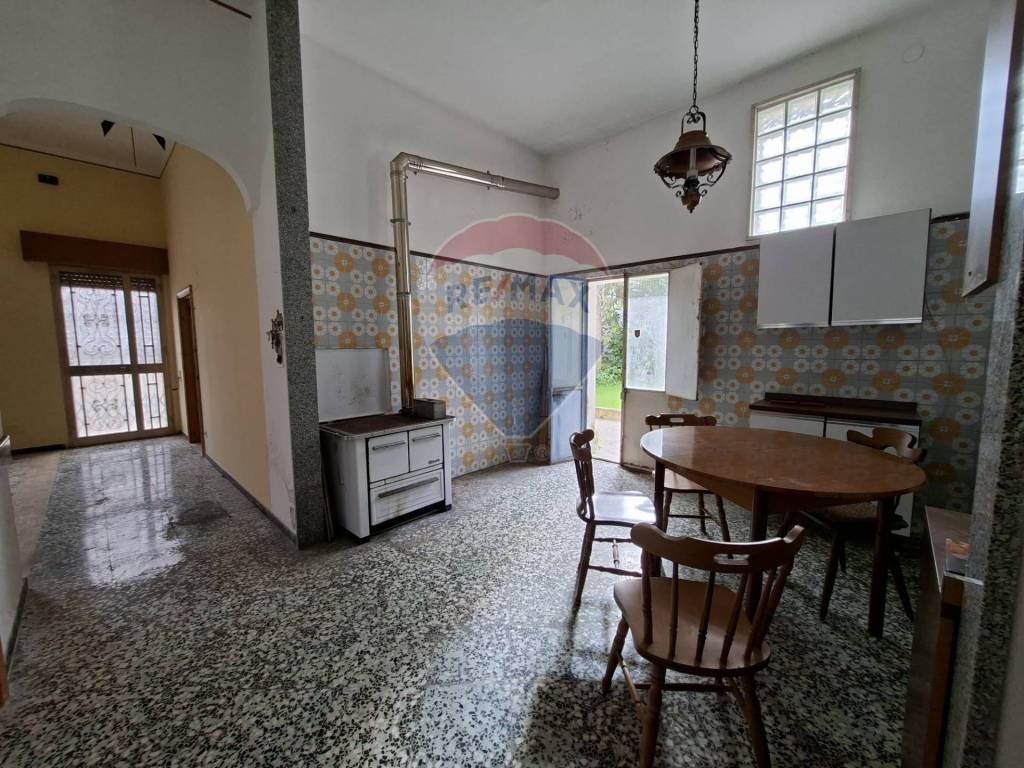Casa indipendente a Neviano in Via Filippo Corridoni & Via Giovanni XXIII - Foto 2