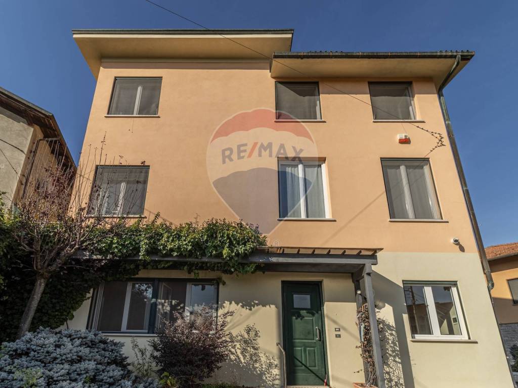 Casa indipendente a Roasio in via Amendola, 20 - Foto 2