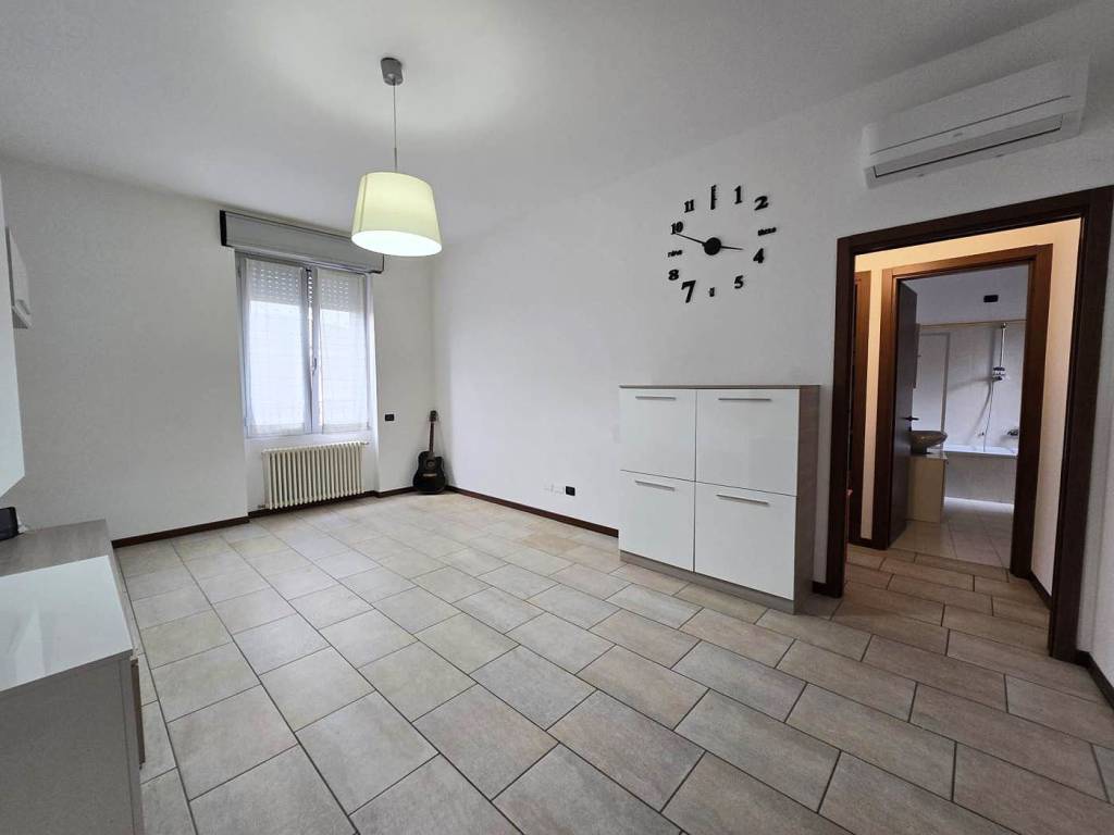Appartamento a Cantù in Via Giovan Battista Grassi, 2 - Foto 4