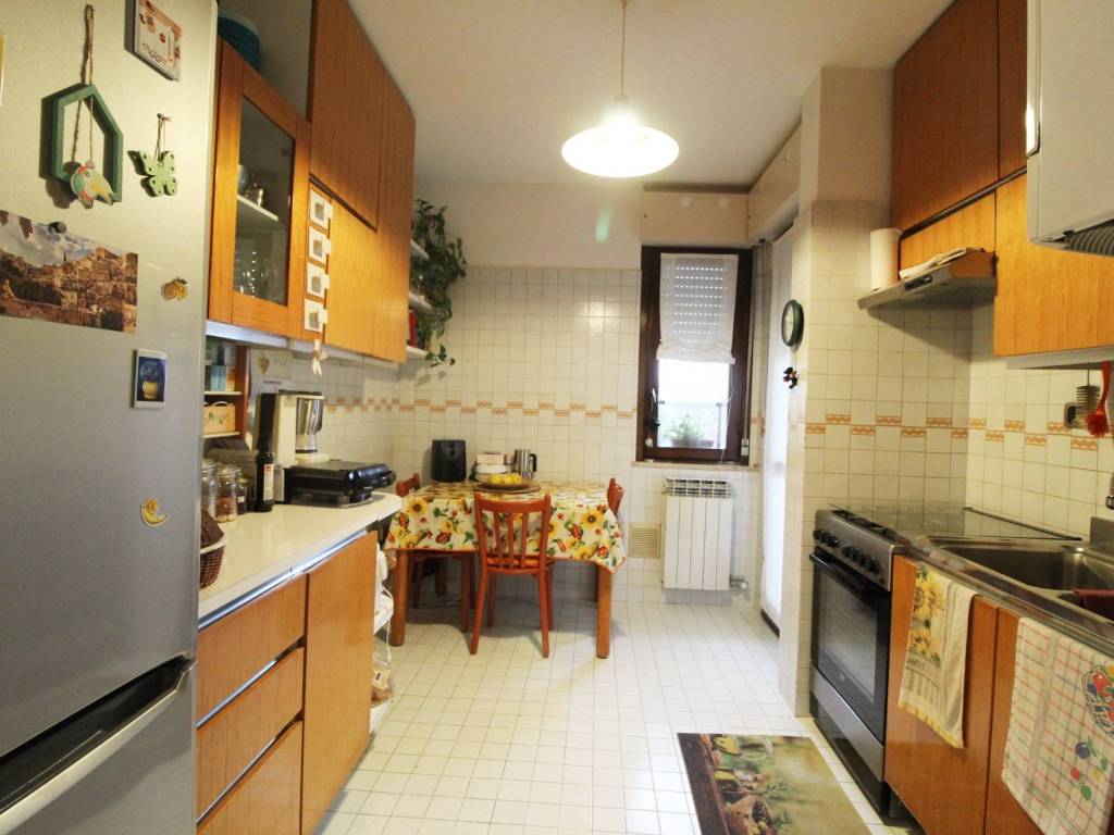 Appartamento a Gorla minore in Via Roma, 11 - Foto 4