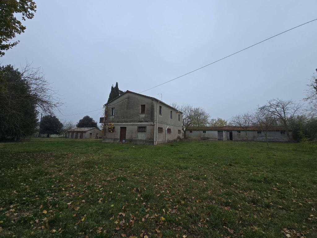 Rustico / casale a Cingoli in Via Tito Livio, 25 - Foto 4