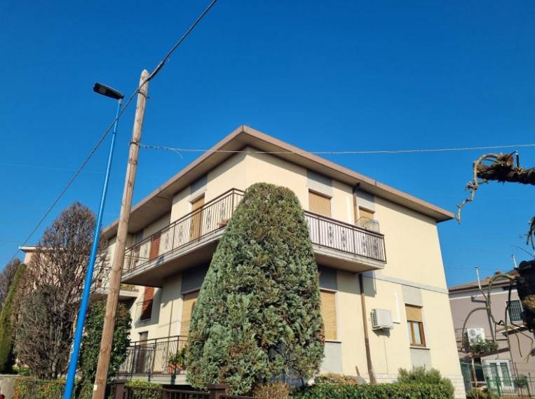 Appartamento a Brescia in Villaggio Prealpino Traversa 30, 24 - Foto 2