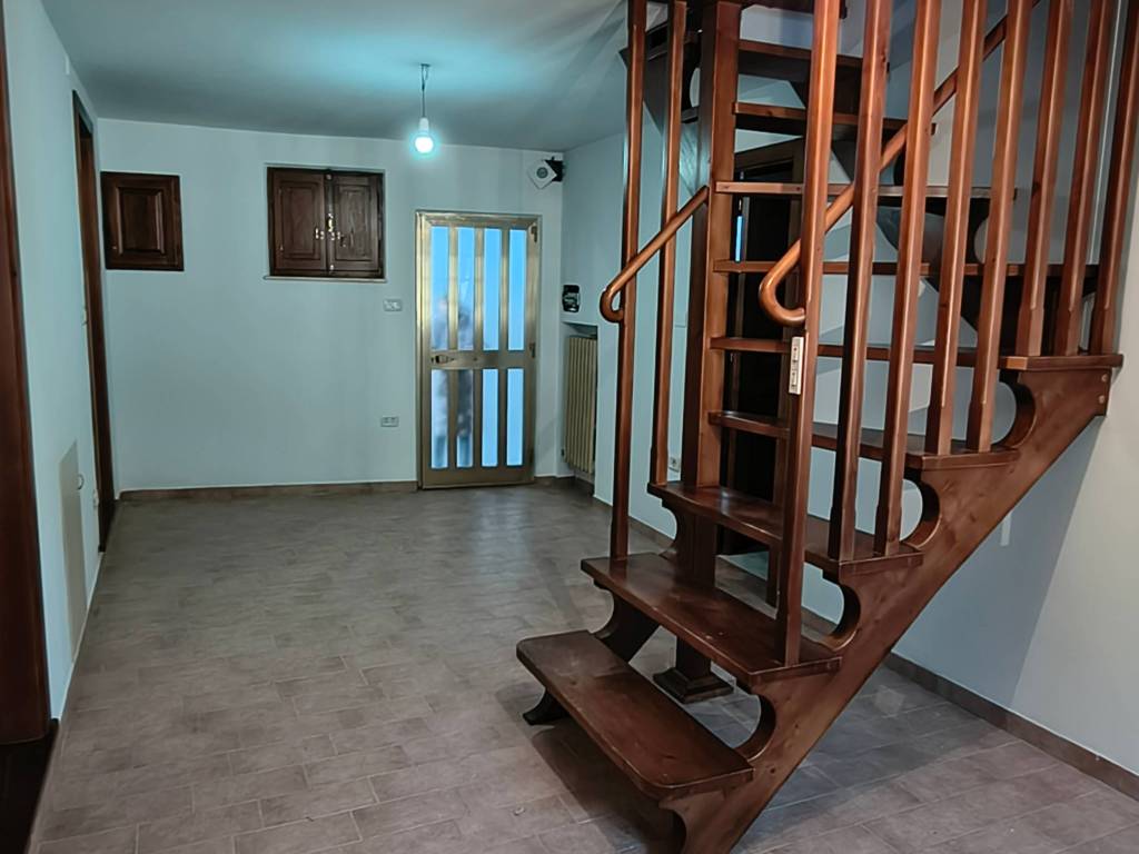 Casa indipendente a Fabriano in Via Porta Nuova - Foto 2