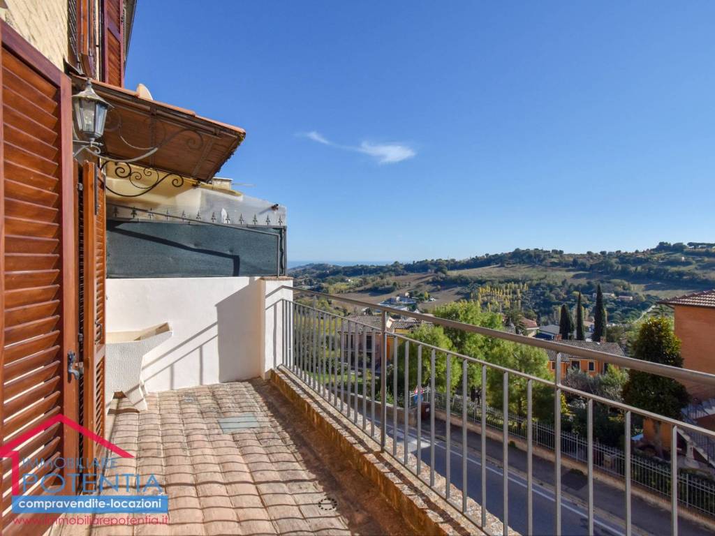 Casa indipendente a Potenza picena in Via San Giovanni, 63 - Foto 3