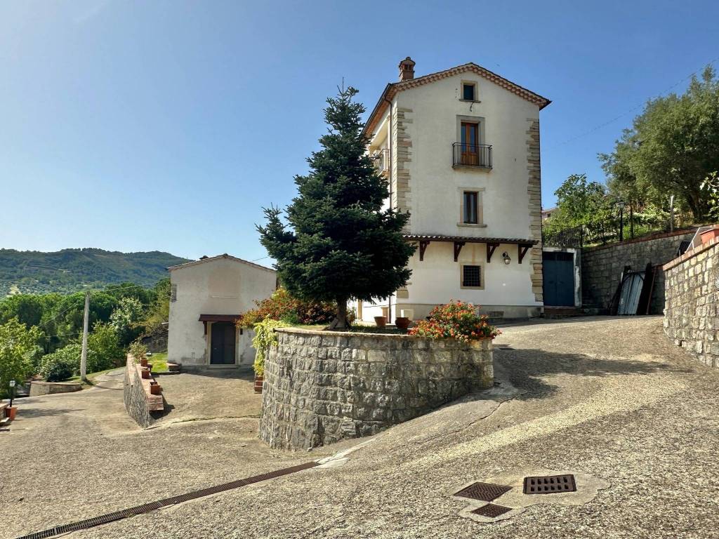 Villa a Mendicino in Via Luigi Ferrera - Foto 3