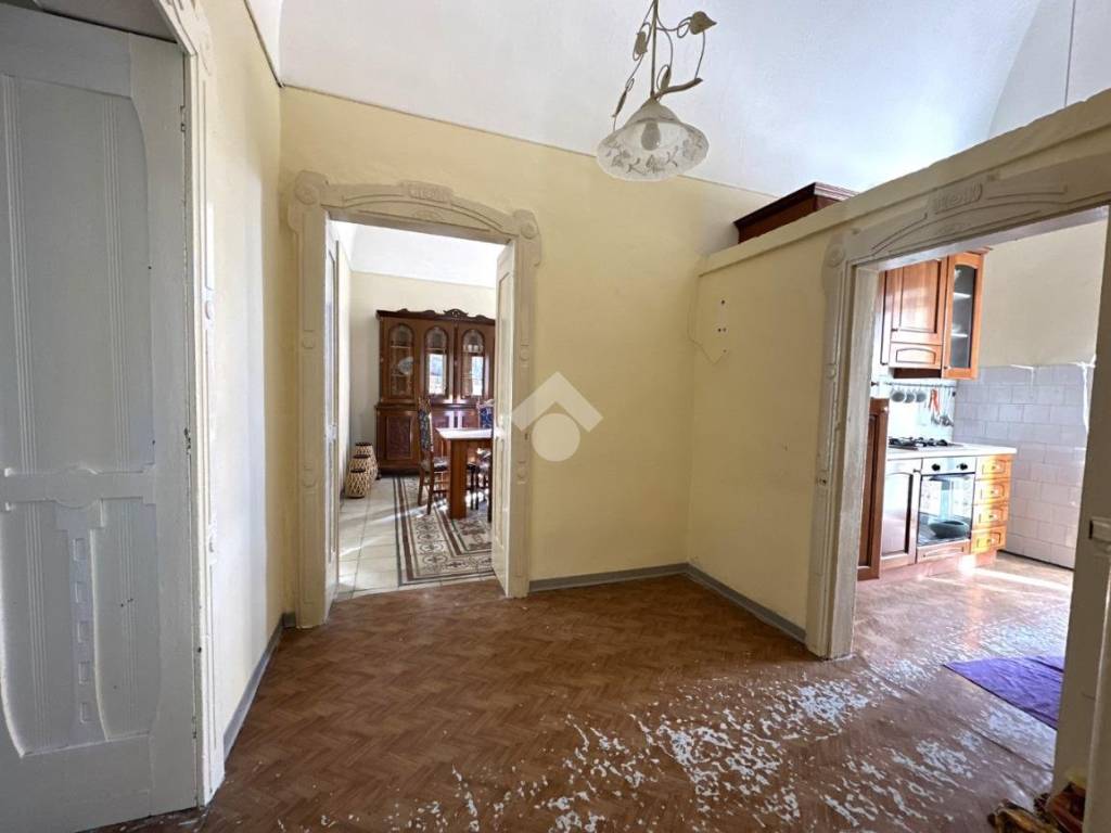 Casa indipendente a Canosa di puglia in Via Luigi Matarrese, 18 - Foto 3