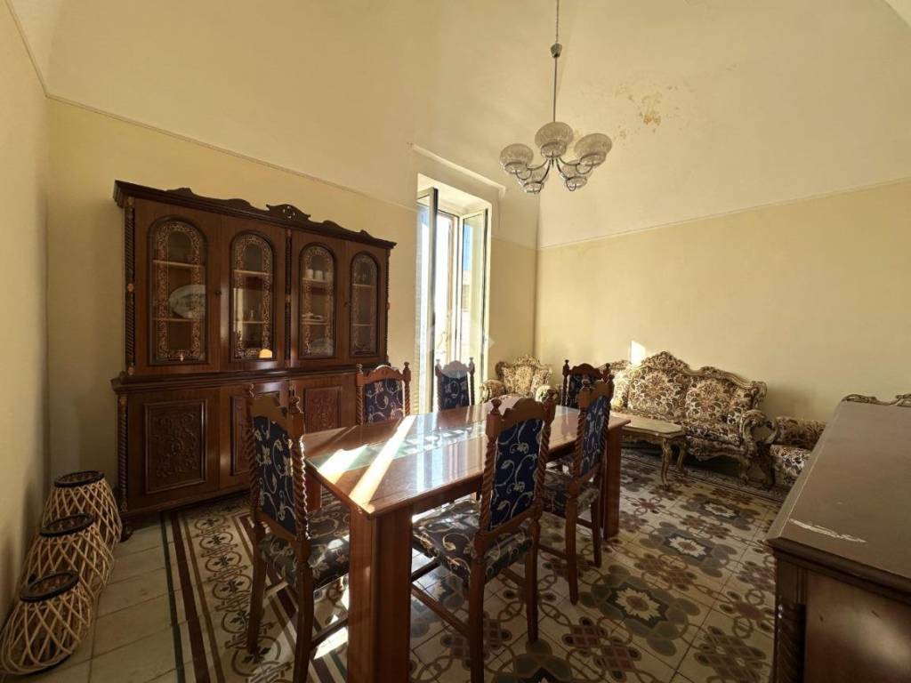 Casa indipendente a Canosa di puglia in Via Luigi Matarrese, 18 - Foto 4