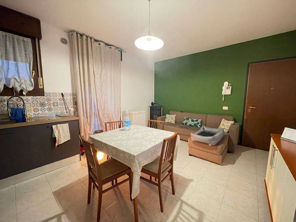 Appartamento a Montecchio maggiore in Via Enrico Fermi - Foto 2