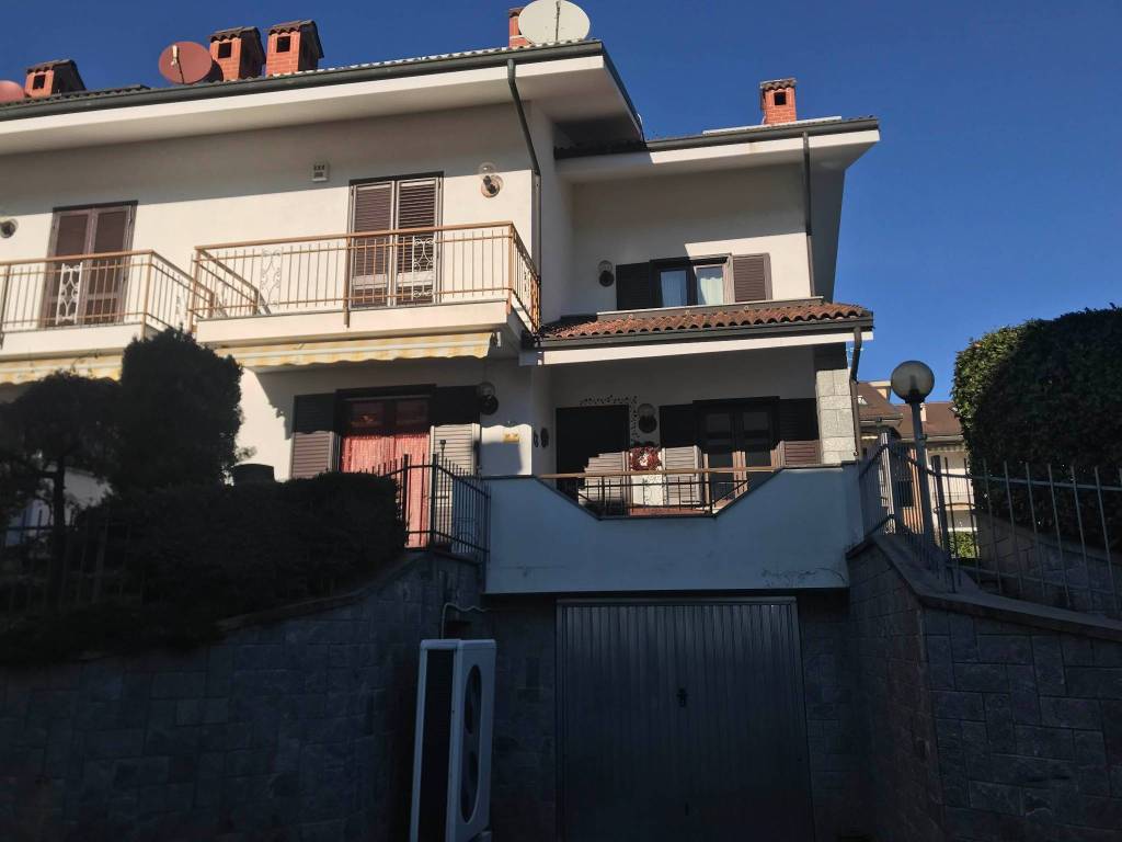 Villa a Giaveno in Via Martiri della Libertà, 8 - Foto 2