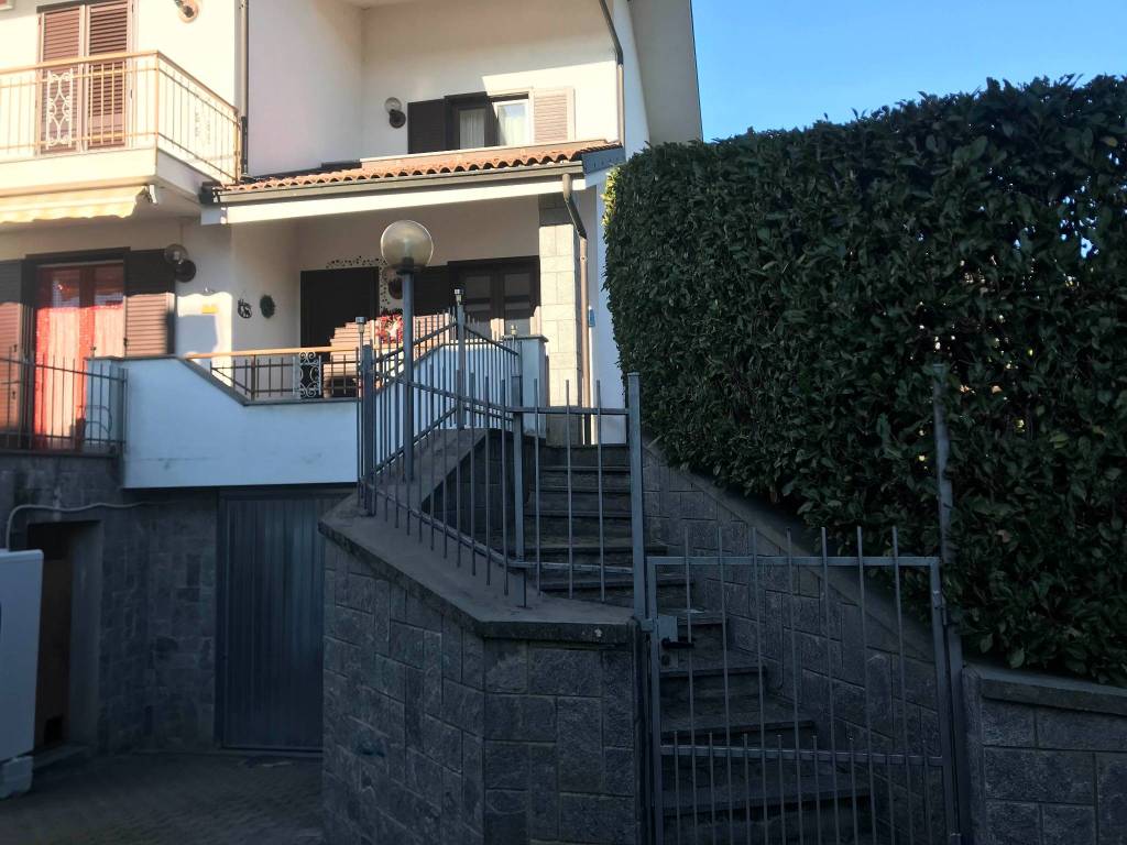 Villa a Giaveno in Via Martiri della Libertà, 8 - Foto 3