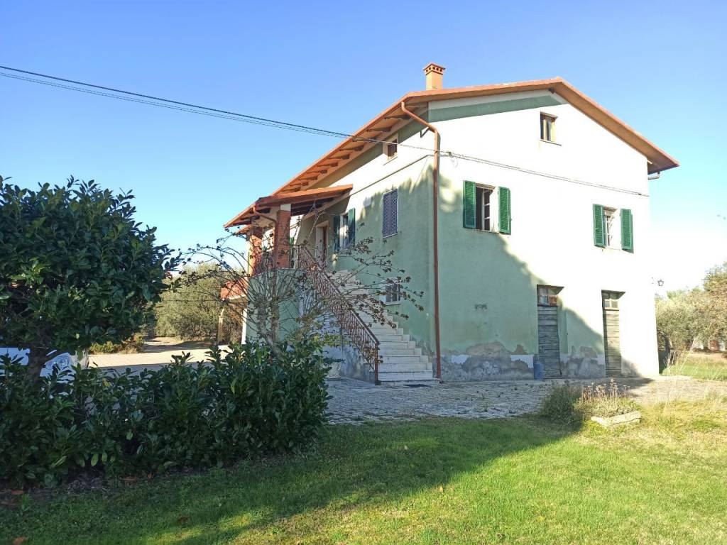 Villa a Castiglione del lago in Via Soccorso - Foto 2