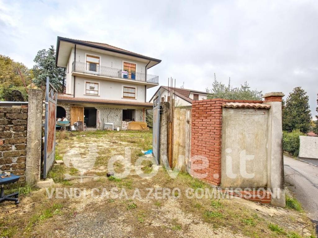 Villa a Ceccano in Via del Castagno - Foto 2