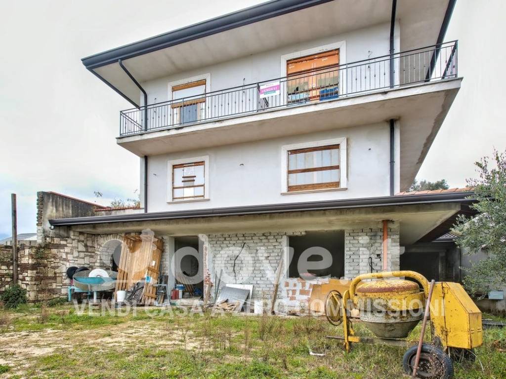 Villa a Ceccano in Via del Castagno - Foto 4