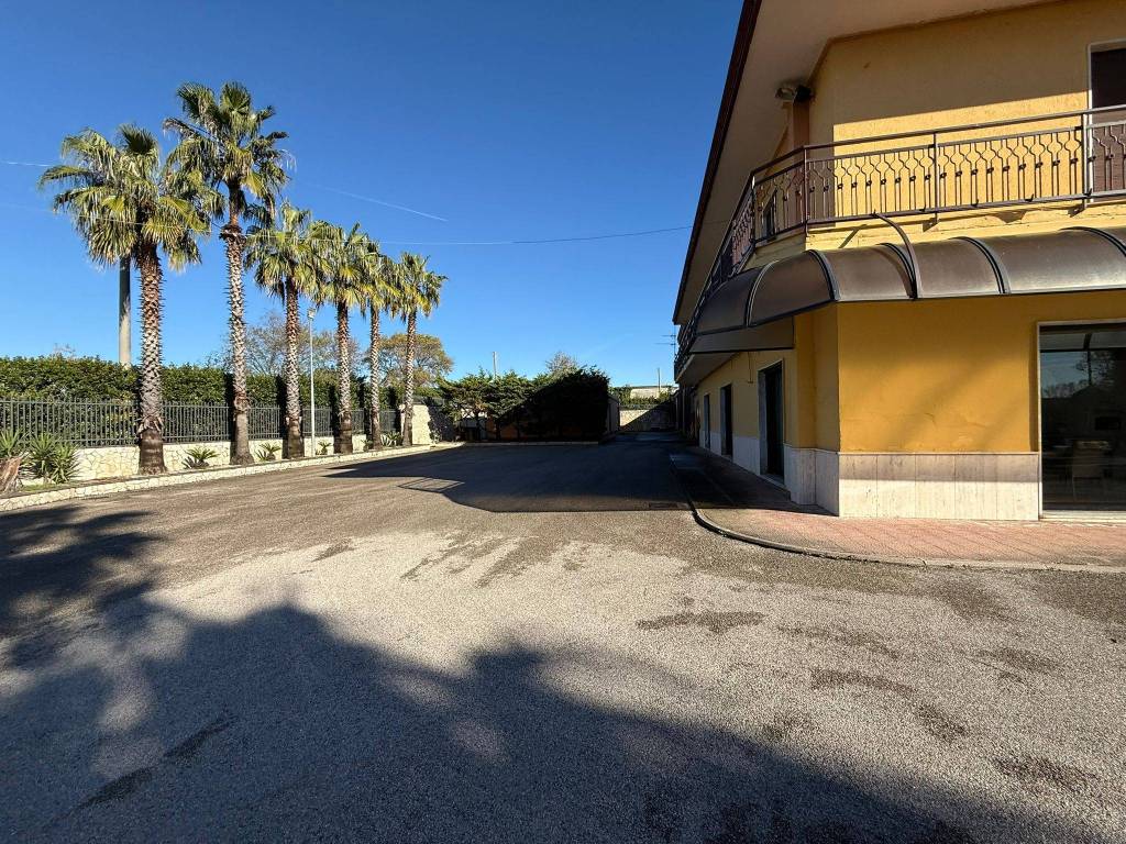 Immobile a Eboli in Strada Statale - Foto 4