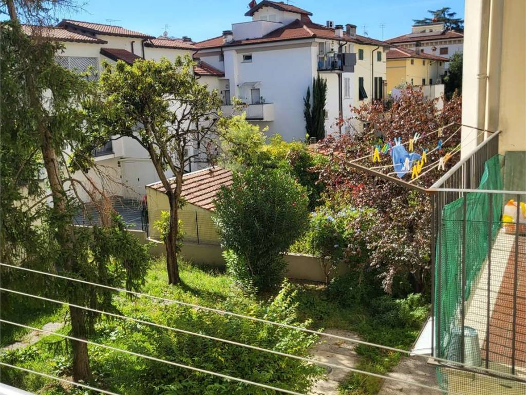 Appartamento a Prato in VIA SEM BENELLI- PRIMO PIANO CON ASCENSORE - RISCALDAMENTO AUTONOMO - Foto 4