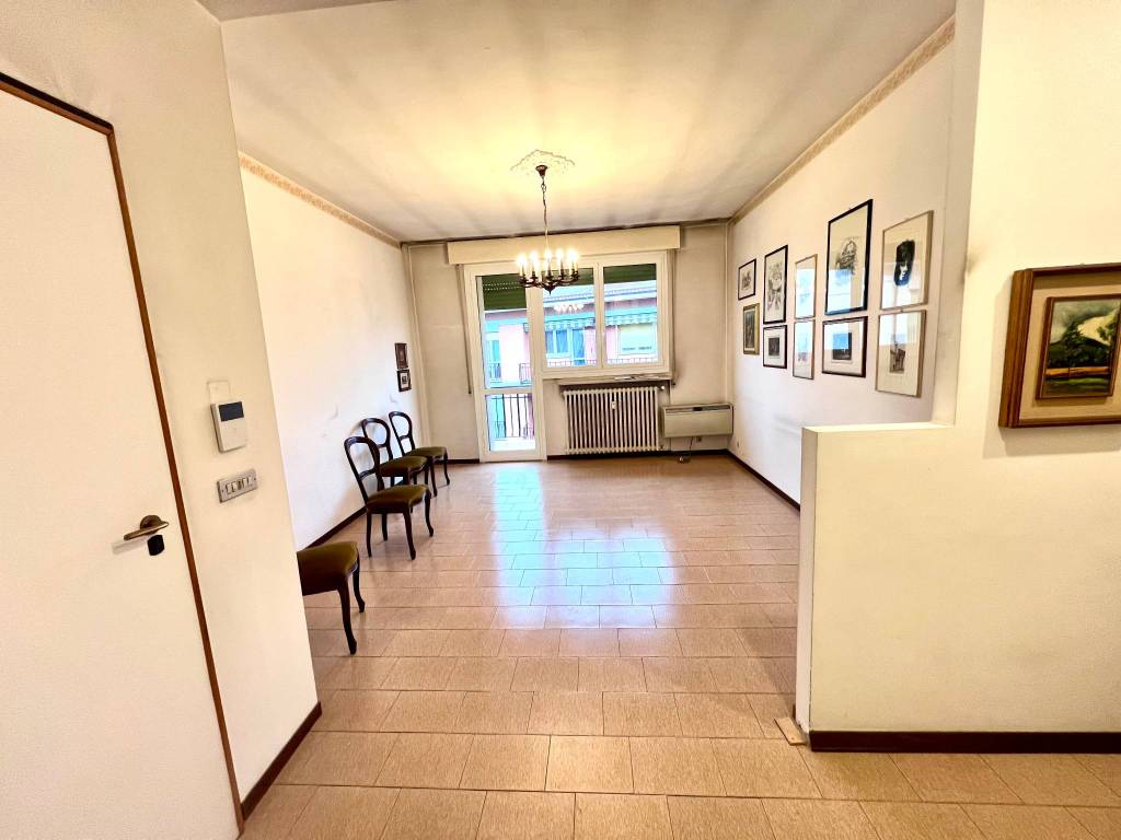 Appartamento a Alba in Via Ciro Menotti, 9 - Foto 3