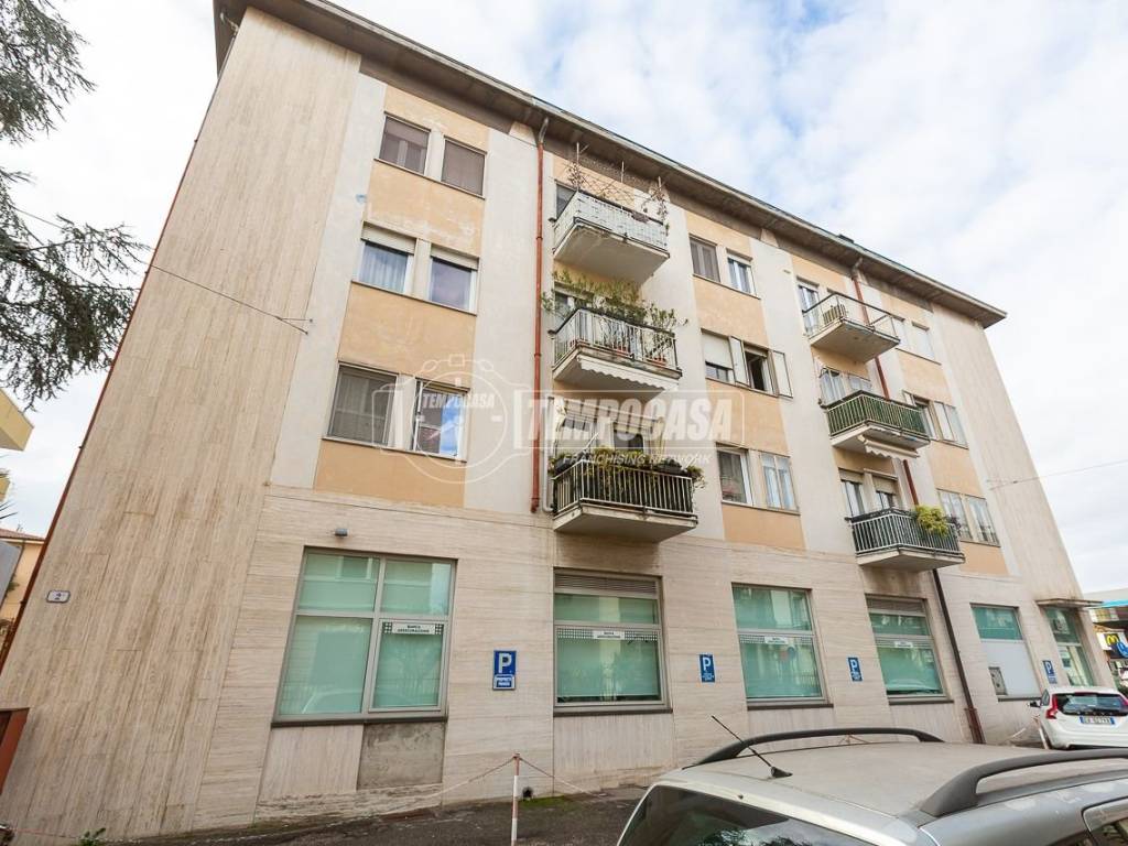 Appartamento a Verona in Via ugo foscolo 2 - Foto 3