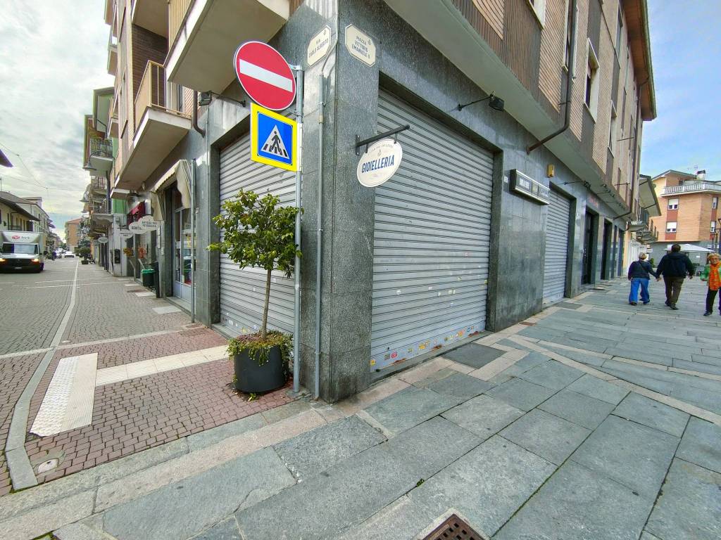 Immobile a Leinì in Piazza Vittorio Emanuele II - Foto 3