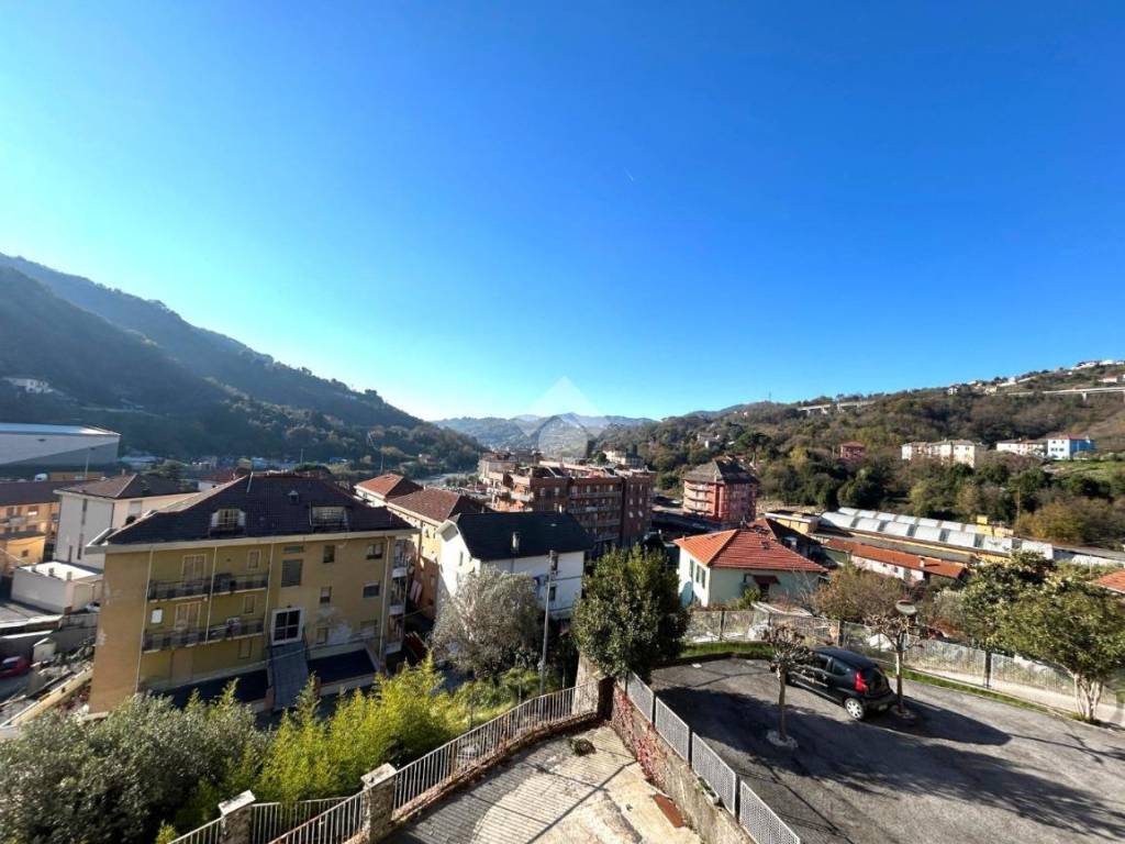 Appartamento a Serra riccò in Via Ronco Pasquale, 16 - Foto 2