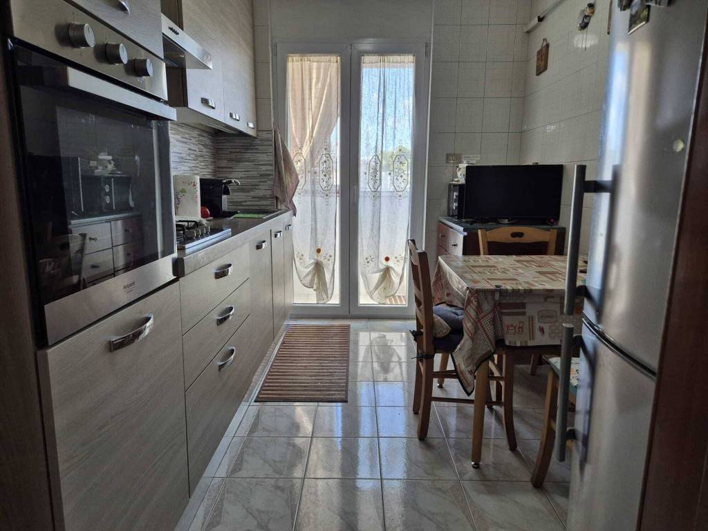 Appartamento a Brindisi in Via Marche - Foto 2