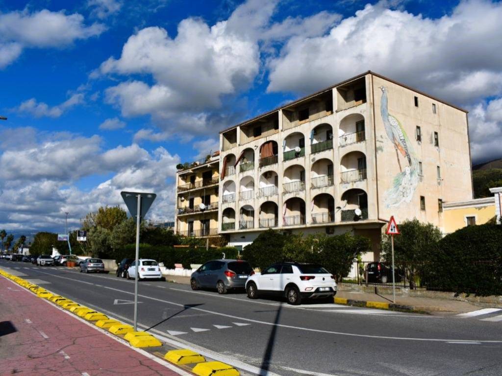 Appartamento a Paola in Lungomare S. Francesco di Paola, 56 - Foto 2