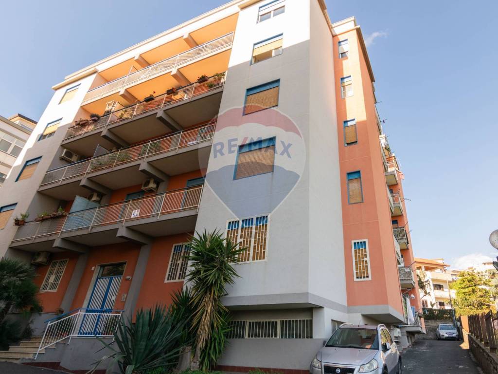 Palazzo / stabile a Gravina di catania in Via Fasano, 20 - Foto 2