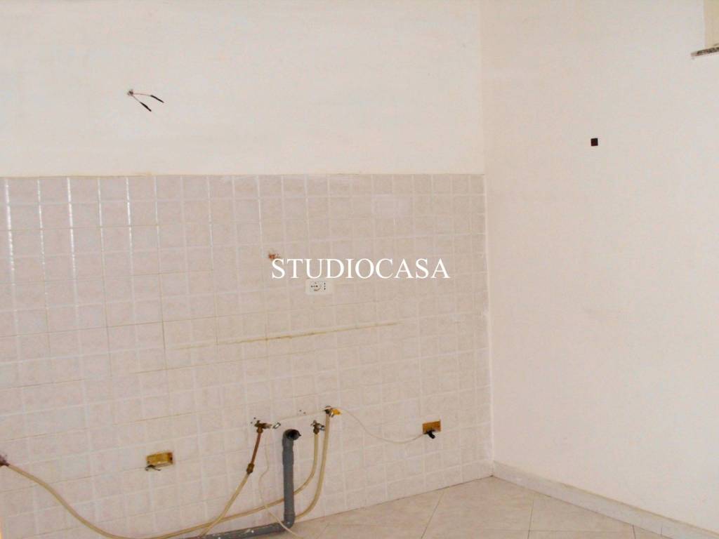 Appartamento a Recale in Via Enrico Toti - Foto 4