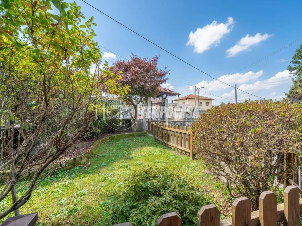 Villa a Arsago seprio in Via Coni Zugna - Foto 4