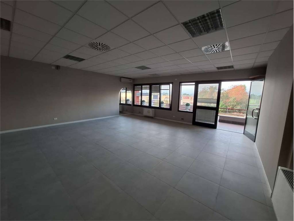 Immobile a Castelletto sopra ticino in Via Sempione , 155 - Foto 2