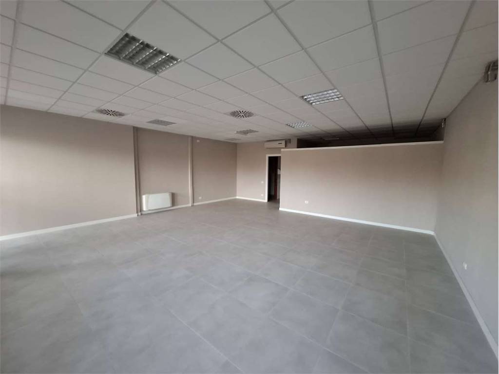 Immobile a Castelletto sopra ticino in Via Sempione , 155 - Foto 4