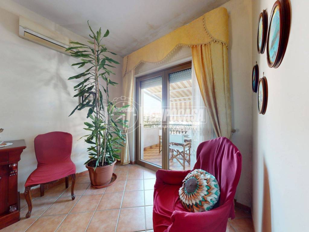 Appartamento a Aversa in Via EUGENIO MONTALE 13 - Foto 4