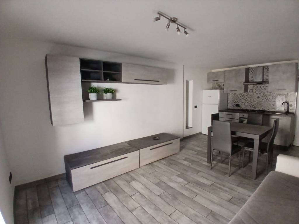 Appartamento a Saronno in Via Padre Luigi Monti - Foto 3