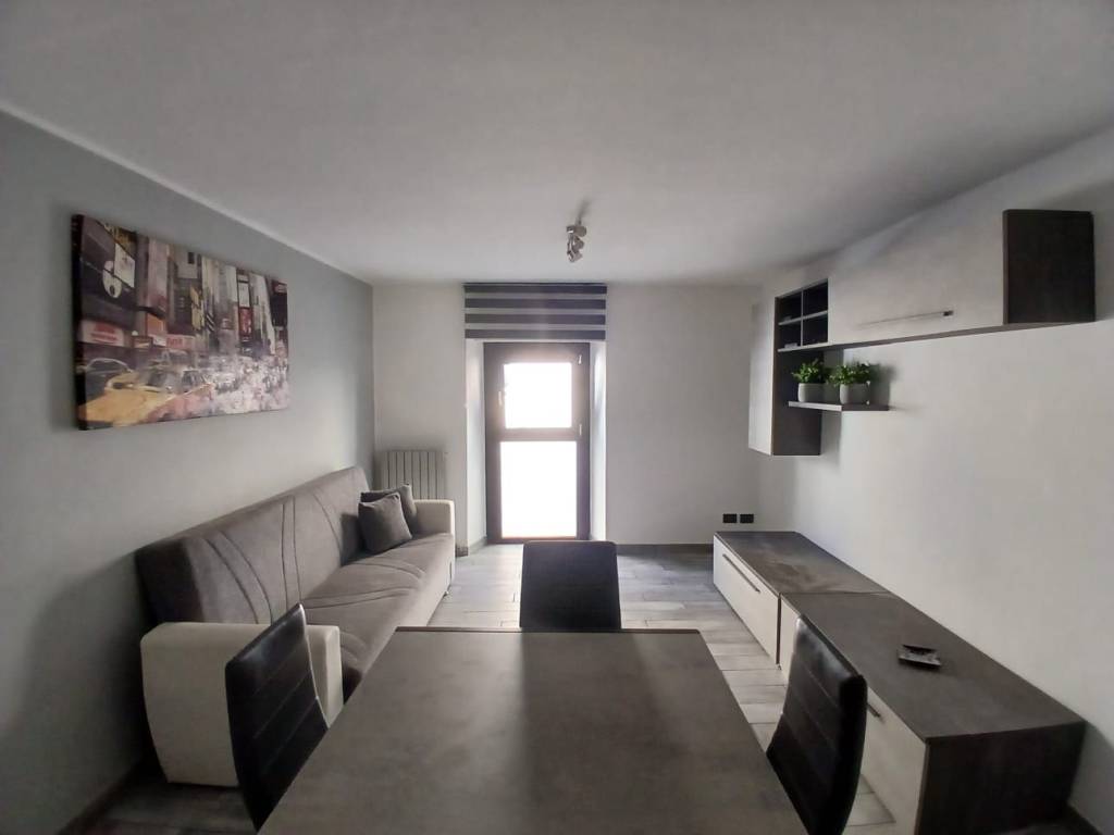 Appartamento a Saronno in Via Padre Luigi Monti - Foto 4