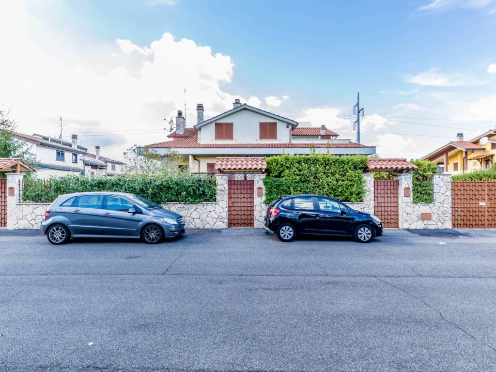 Villa a Guidonia montecelio in Via Poggio Belvedere - Foto 2
