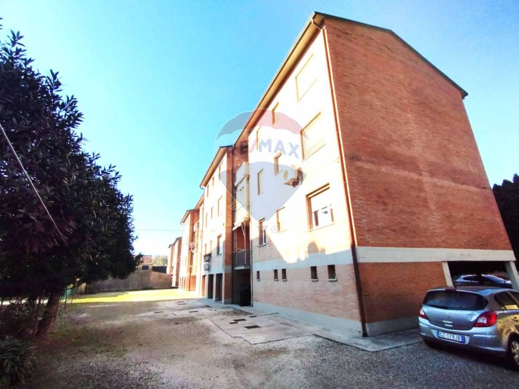 Appartamento a Ferrara in Via Mario Bisi, 12 - Foto 2