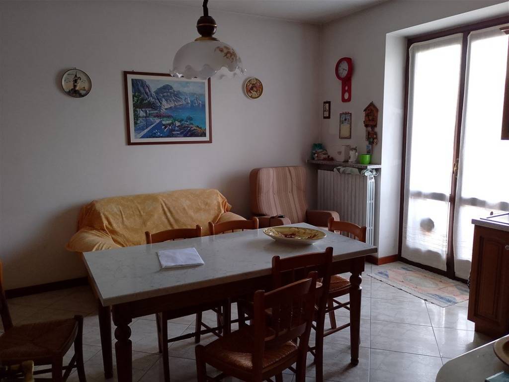 Appartamento a Borgomanero in Vicolo Cascinino - Foto 4