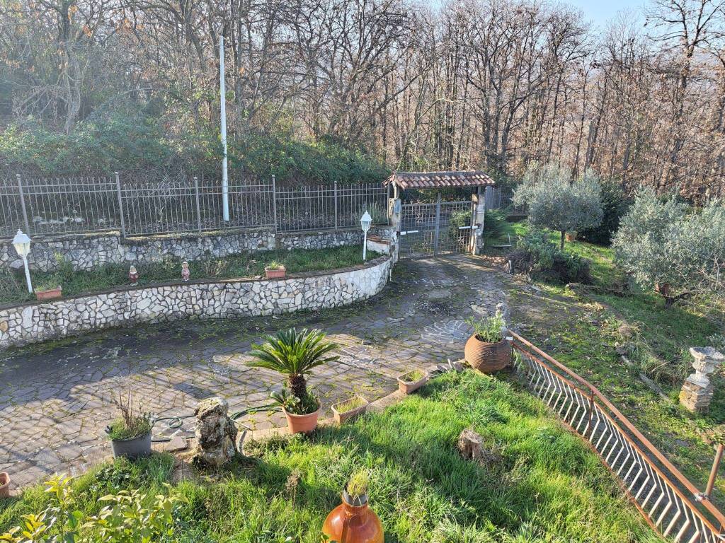 Palazzo / stabile a Monte compatri in Via Alfredo Serranti - Foto 4