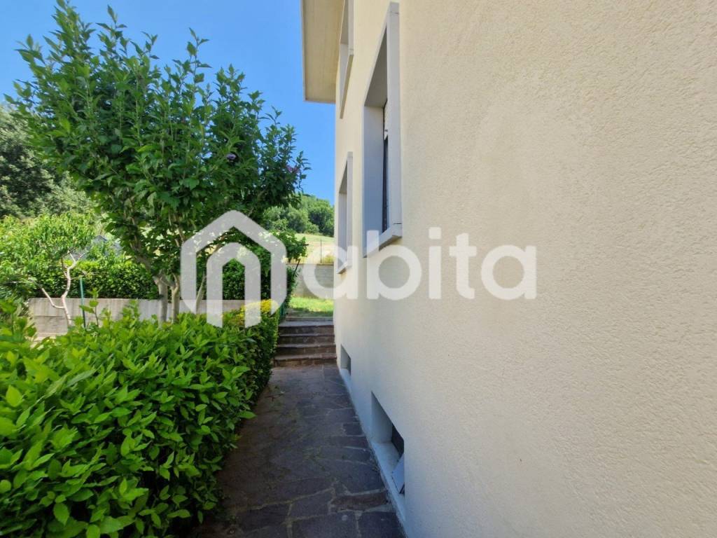 Appartamento a Laterina pergine valdarno in Via Roma - Foto 4