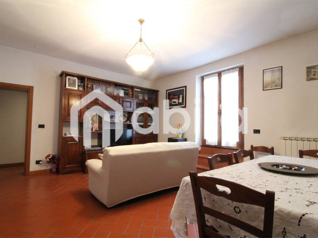 Villa a Montevarchi in VIA CHIANTIGIANA, 200 - Foto 2