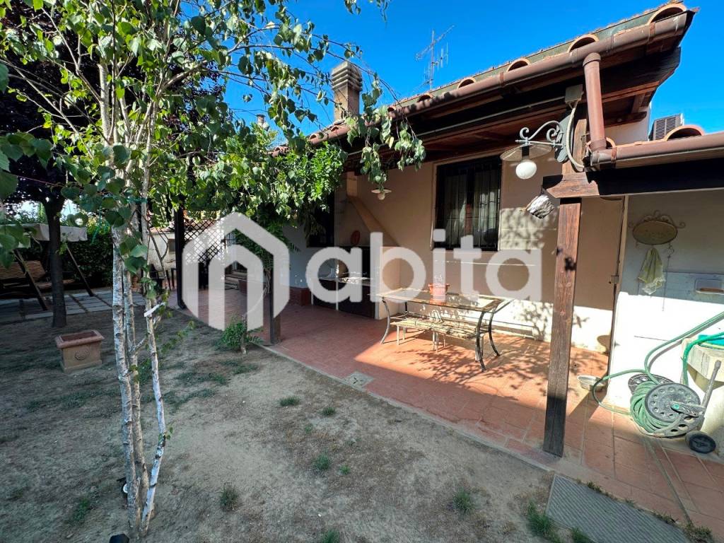 Villa a San giovanni valdarno in viale dell'unità d'italia - Foto 4