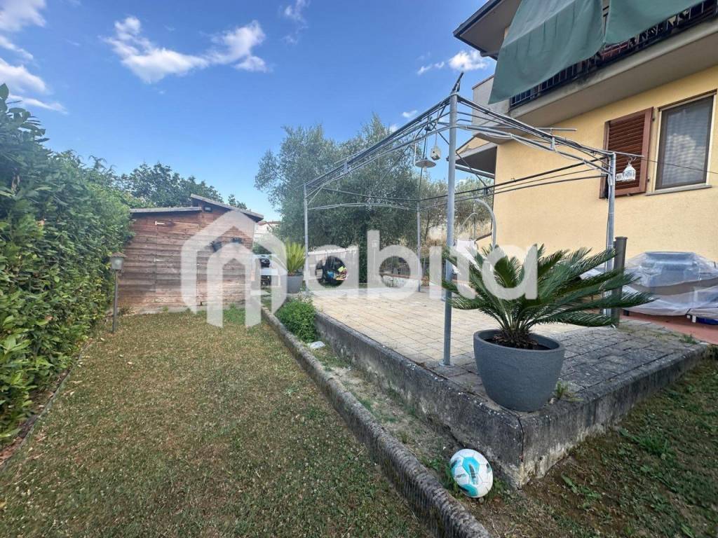 Appartamento a Cavriglia in via giorgio la pira, 15 - Foto 3