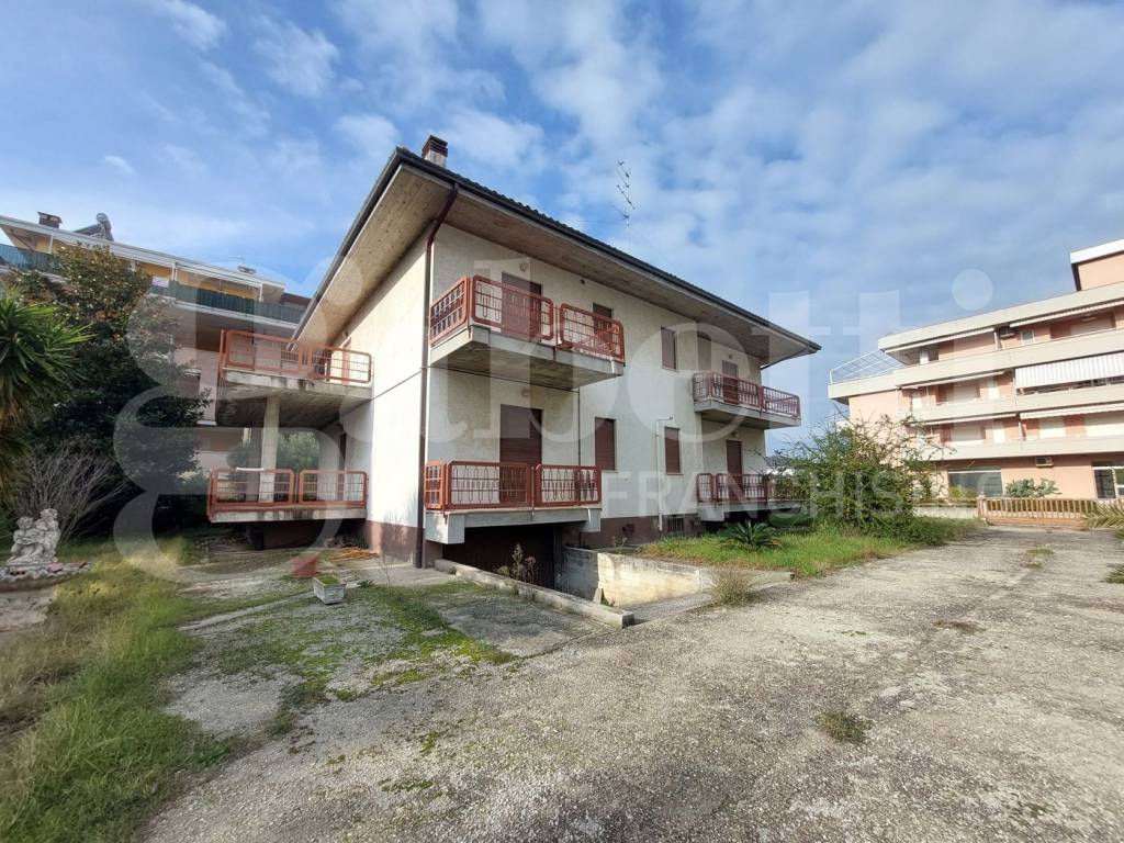 Villa a Martinsicuro in Via Tosti, 3 - Foto 4