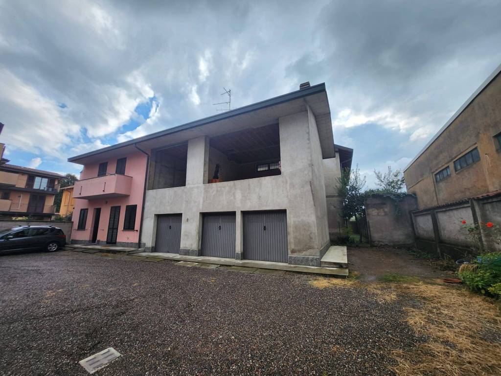 Rustico / casale a Uboldo in Via Raffaello Sanzio, 27 - Foto 3