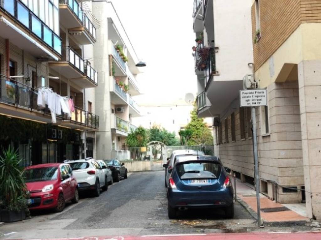 Box / garage a Caserta in Via Giuseppe Maria Bosco, 47 - Foto 2