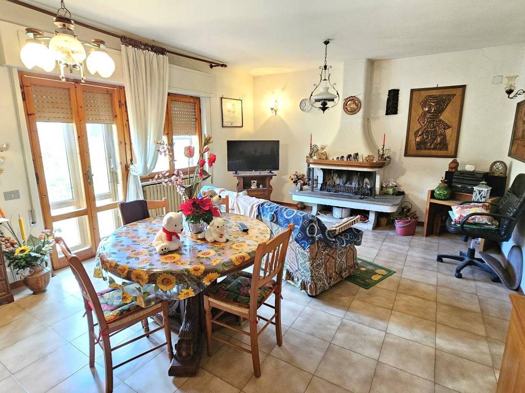 Villa a Gavorrano in Strada Provinciale Aurelia Vecchia - Foto 5