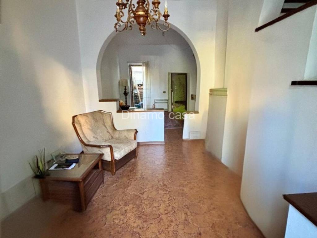 Casa indipendente a Vaiano in Via Giulio Braga - Foto 2