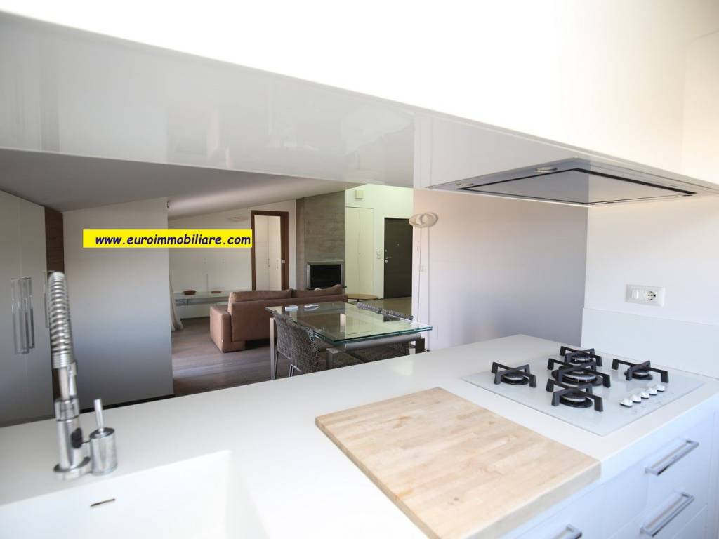 Attico / mansarda a Pineto in Via Marcello Mastroianni - Foto 4